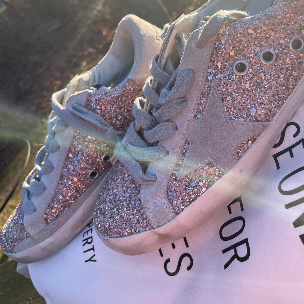 Golden Goose Superstars size 35